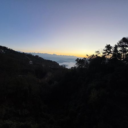 Hotel Sakura Durbar Nagarkot Bagian luar foto