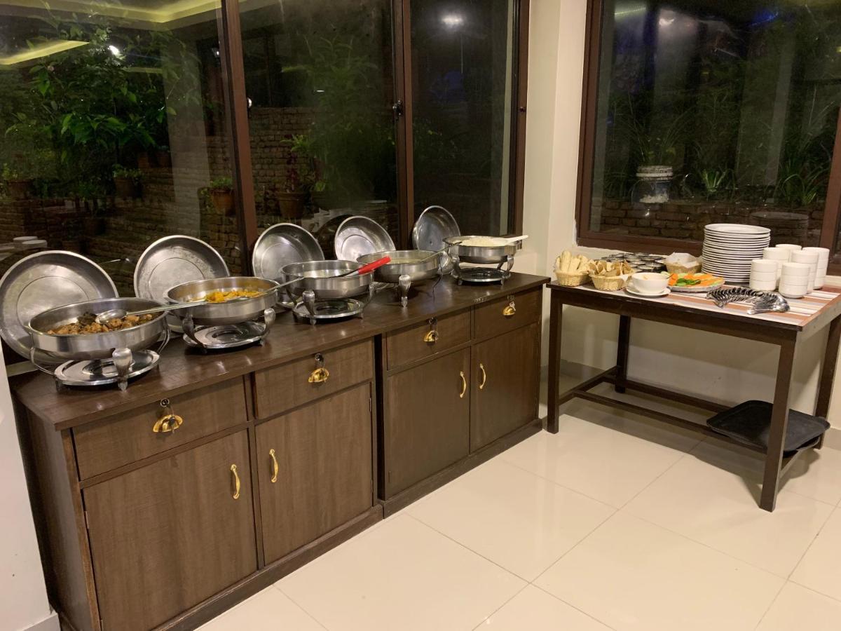 Hotel Sakura Durbar Nagarkot Bagian luar foto