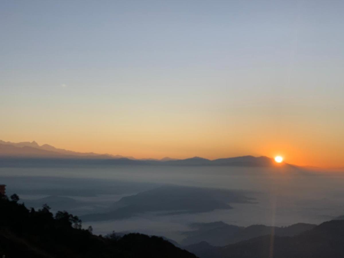 Hotel Sakura Durbar Nagarkot Bagian luar foto