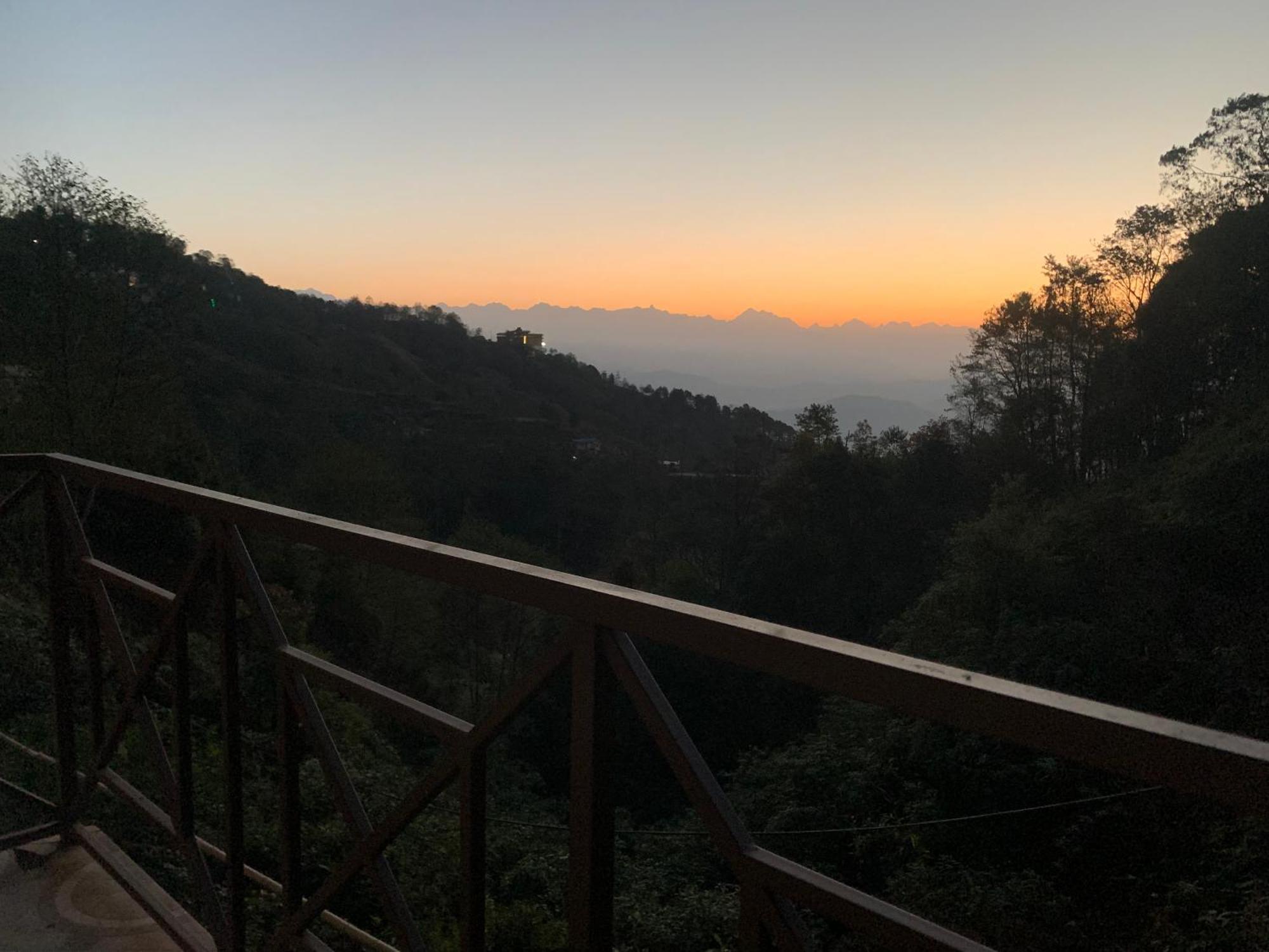 Hotel Sakura Durbar Nagarkot Bagian luar foto