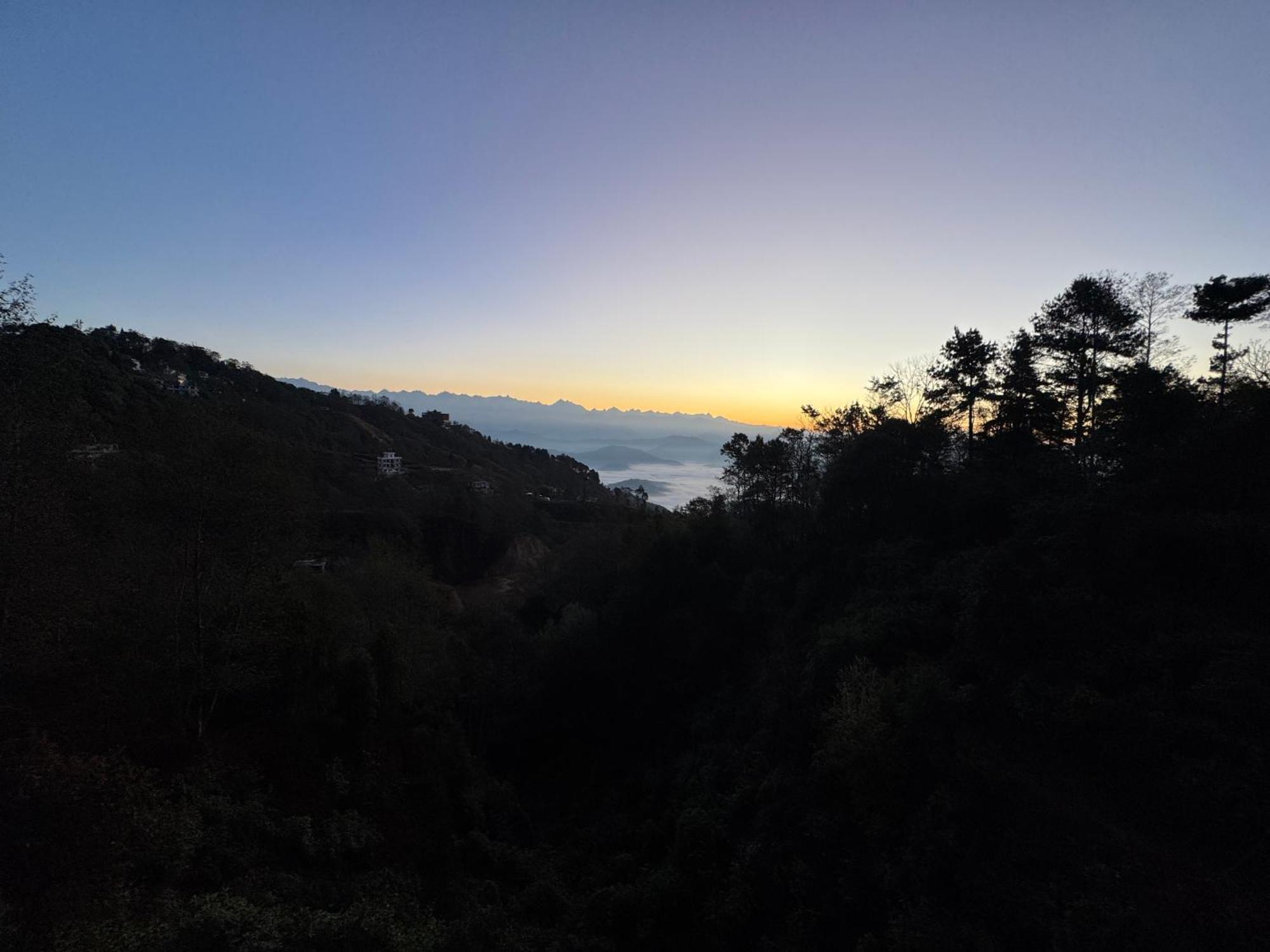 Hotel Sakura Durbar Nagarkot Bagian luar foto